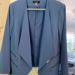 Nine West Shawl style blazer in a space blue/ black new with tags.